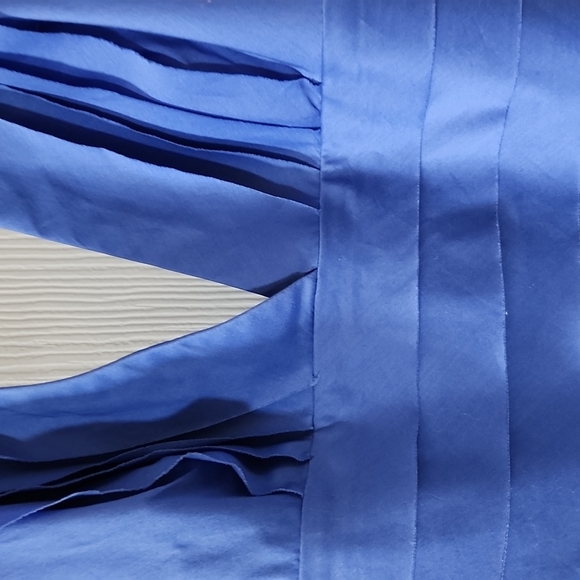 Dress - Picture 3 of 13